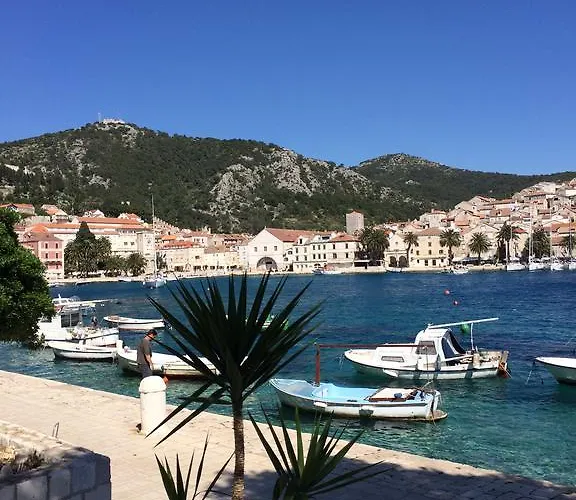 Apartment Nona Marija *